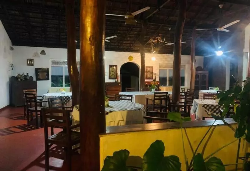 Retkeilymaja Habarana Inn