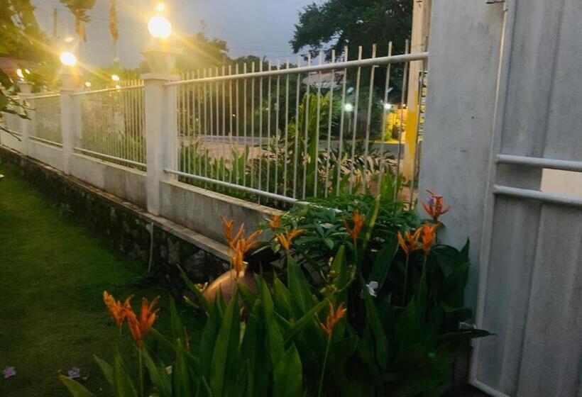 호스텔 Habarana Inn