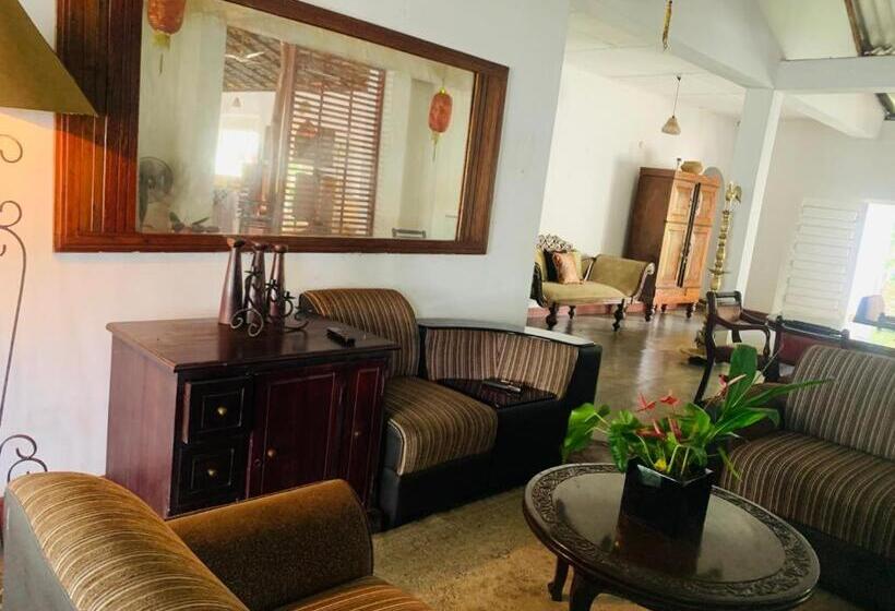 호스텔 Habarana Inn