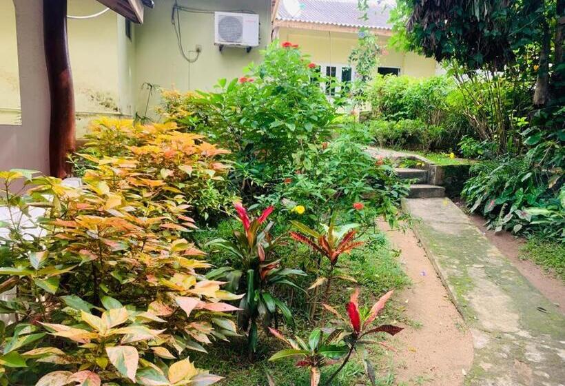 호스텔 Habarana Inn