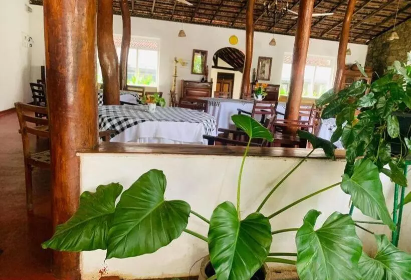 Retkeilymaja Habarana Inn