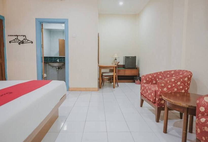 호텔 Reddoorz Near Transmart Jambi