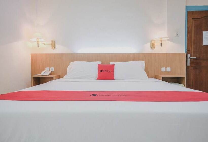 호텔 Reddoorz Near Transmart Jambi