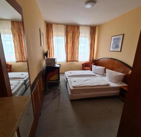 ホテル & Restaurant Krone