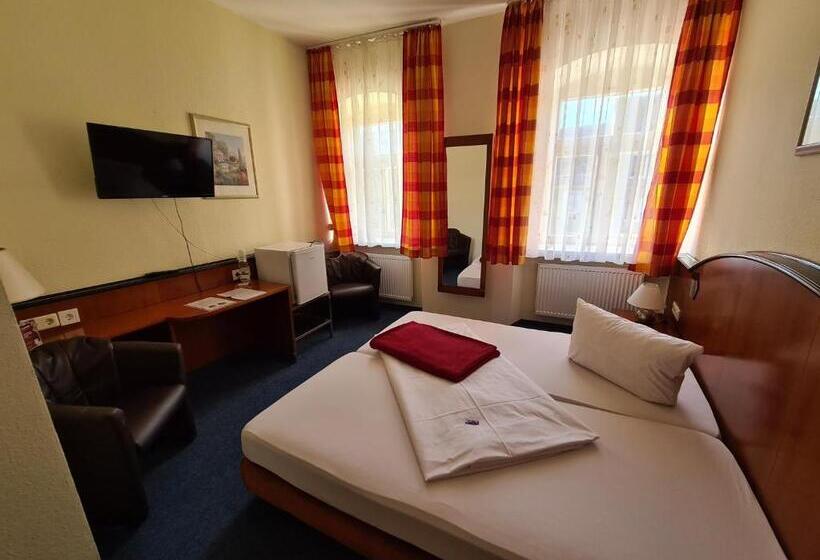 ホテル & Restaurant Krone