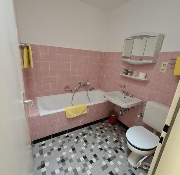 ホテル & Restaurant Krone