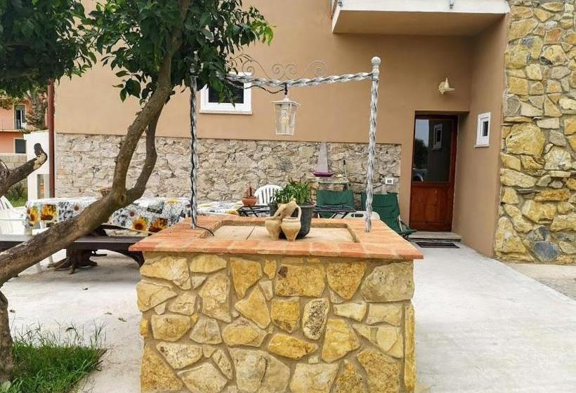 פנסיון La California