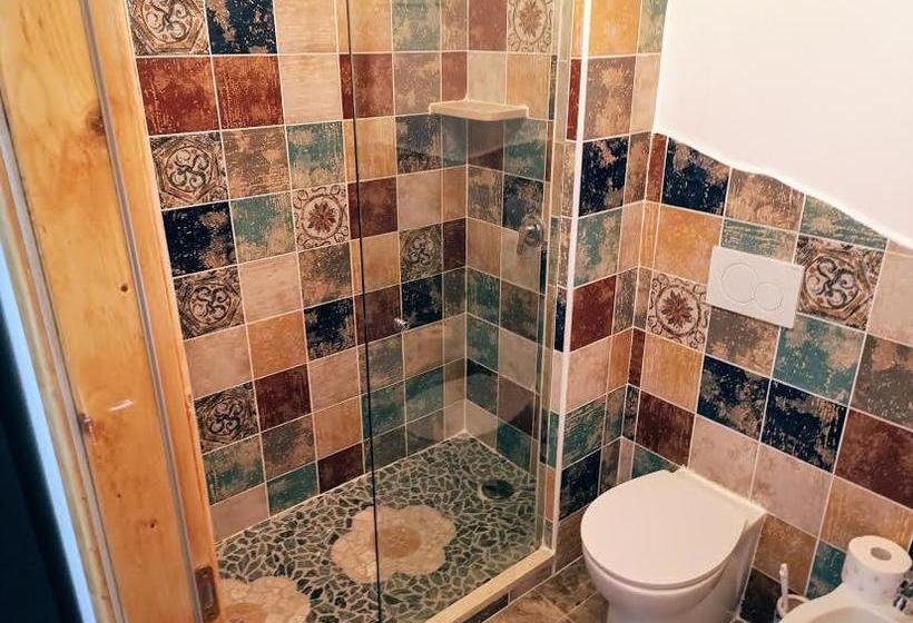 פנסיון La California