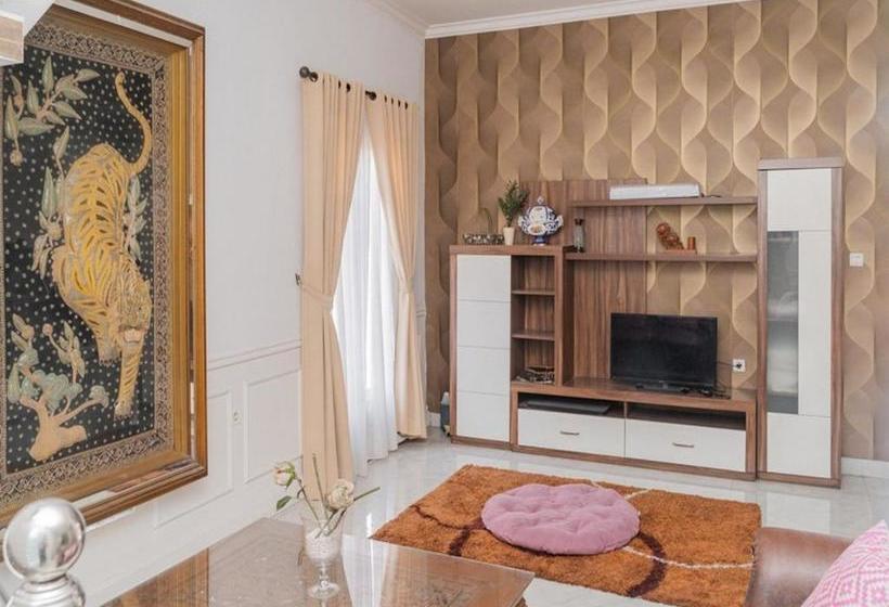 פנסיון Yayah Residence Ii Syariah Redpartner