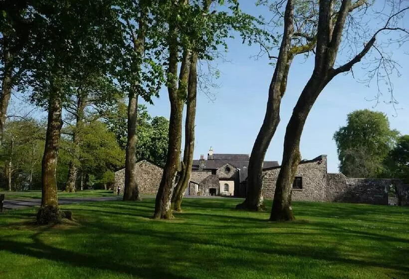 تختخواب و صبحانه Llwynhelig Manor