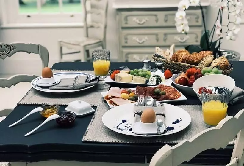 تختخواب و صبحانه Llwynhelig Manor