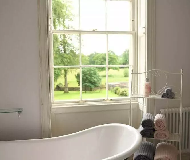 تختخواب و صبحانه Llwynhelig Manor