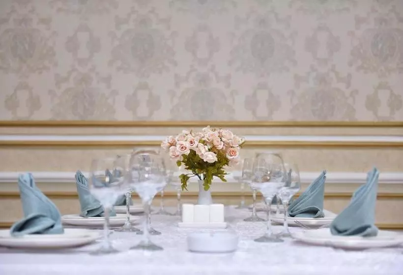 Firuze Hotel & Restaurant