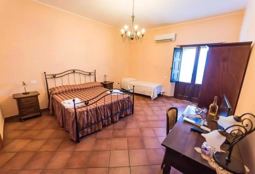 Hotelli Il Sentiero Degli Ulivi