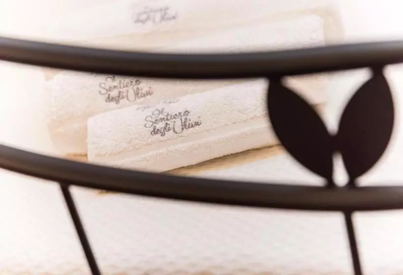 Hotelli Il Sentiero Degli Ulivi