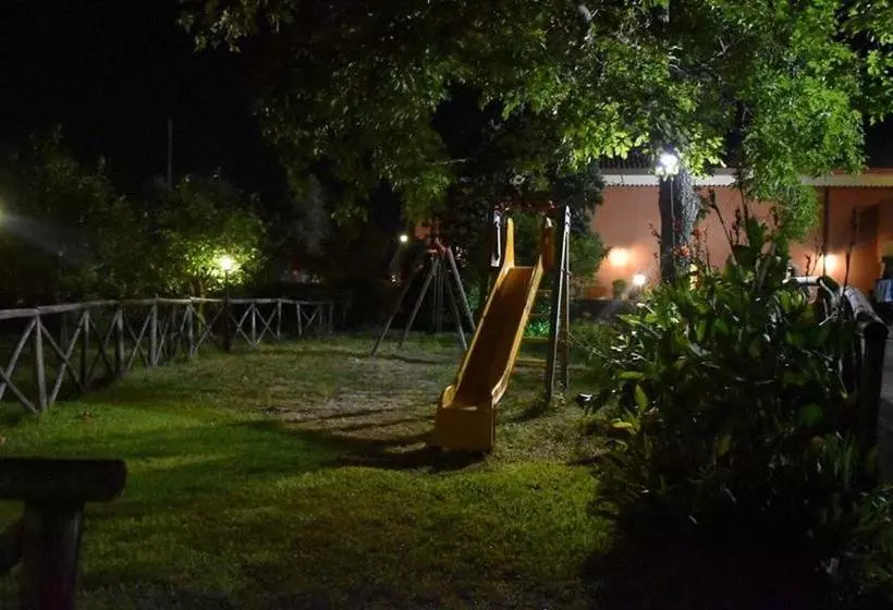 Hotelli Il Sentiero Degli Ulivi