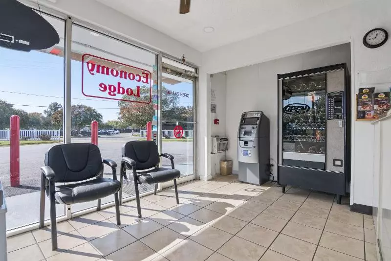 Motelli Economy Lodge Portsmouth