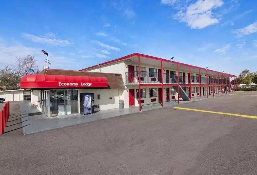 Motelli Economy Lodge Portsmouth