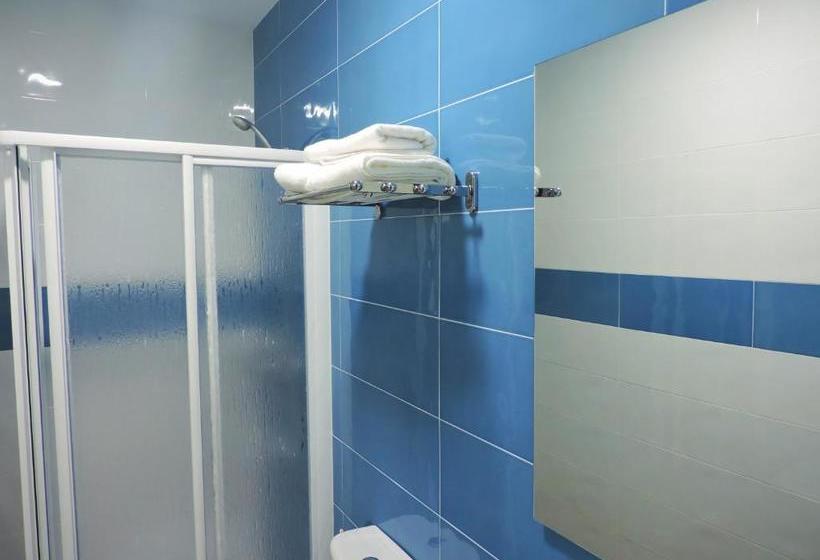 Пансион Hostal Delia