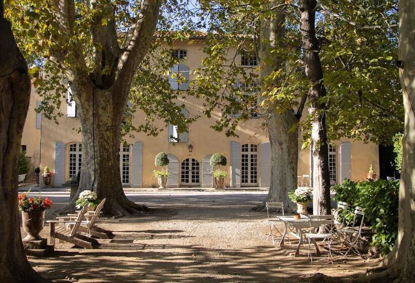 تختخواب و صبحانه Château De Saint Girons Luxury Guest House In Provence