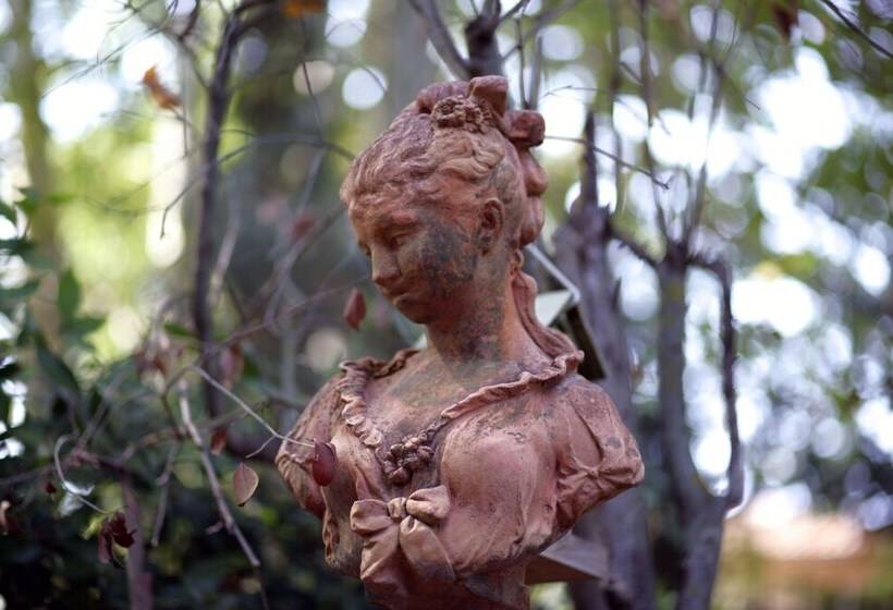 تختخواب و صبحانه Château De Saint Girons Luxury Guest House In Provence