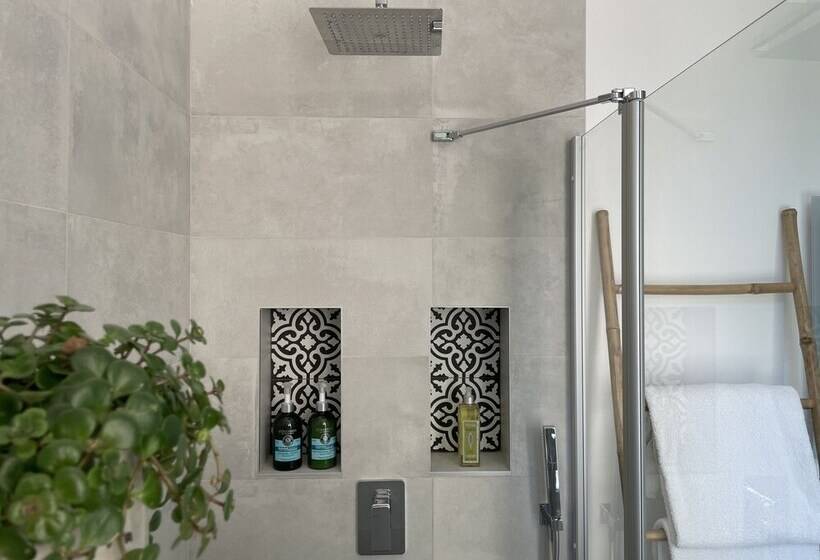 تختخواب و صبحانه Château De Saint Girons Luxury Guest House In Provence