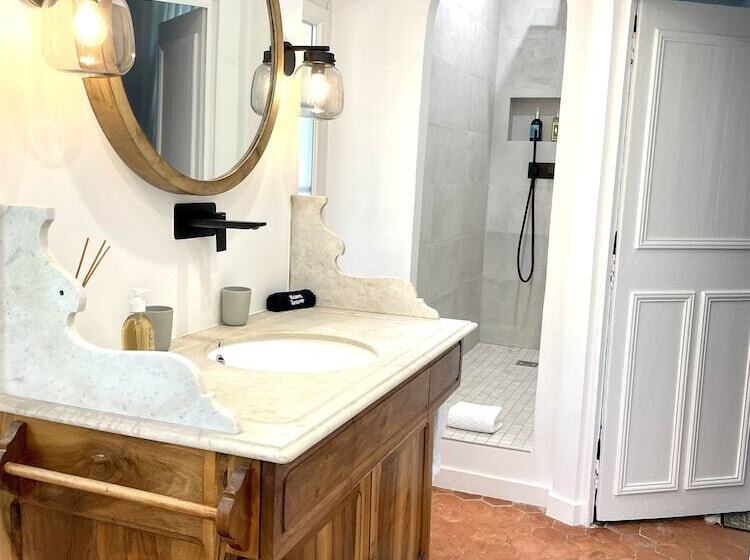 تختخواب و صبحانه Château De Saint Girons Luxury Guest House In Provence