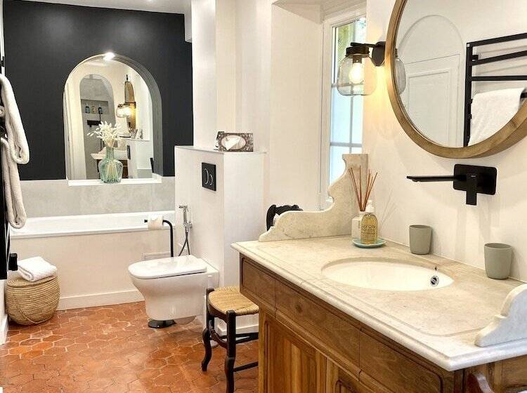 تختخواب و صبحانه Château De Saint Girons Luxury Guest House In Provence