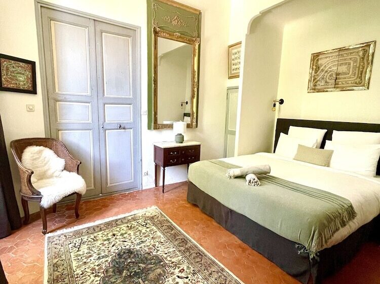 تختخواب و صبحانه Château De Saint Girons Luxury Guest House In Provence
