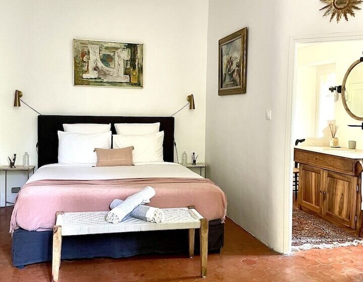 تختخواب و صبحانه Château De Saint Girons Luxury Guest House In Provence