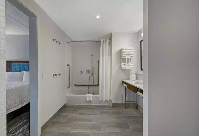 Hotelli Hampton Inn By Hilton Peterborough