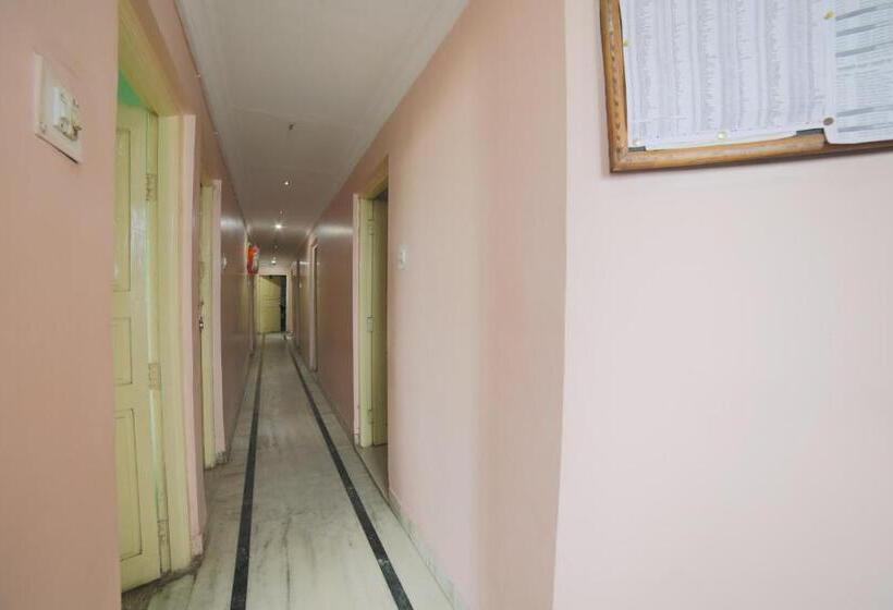 酒店 Spot On Shraddha