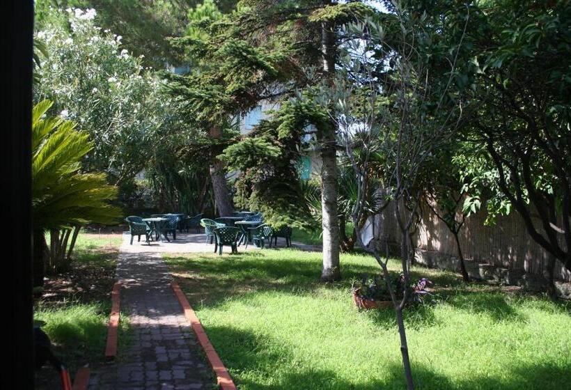 בית מלון כפרי Rosalia