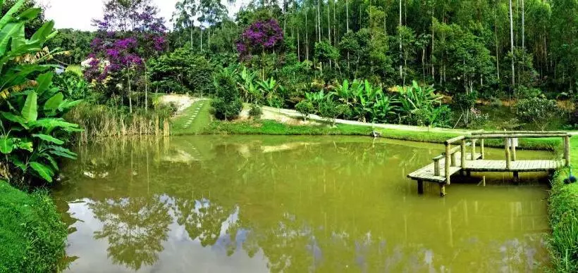 ホテル Eco Pousada Quaresmeiras