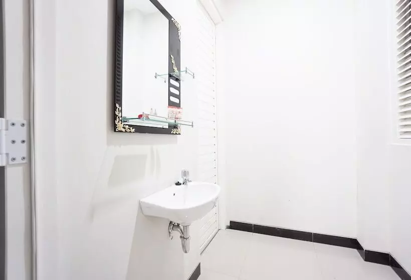 هتل Oyo 1290 Felizcha House