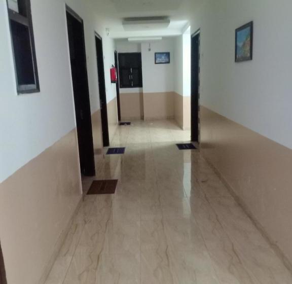 בית מלון כפרי Le Mount Plaza Delhi Igi Airport