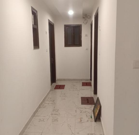 בית מלון כפרי Le Mount Plaza Delhi Igi Airport