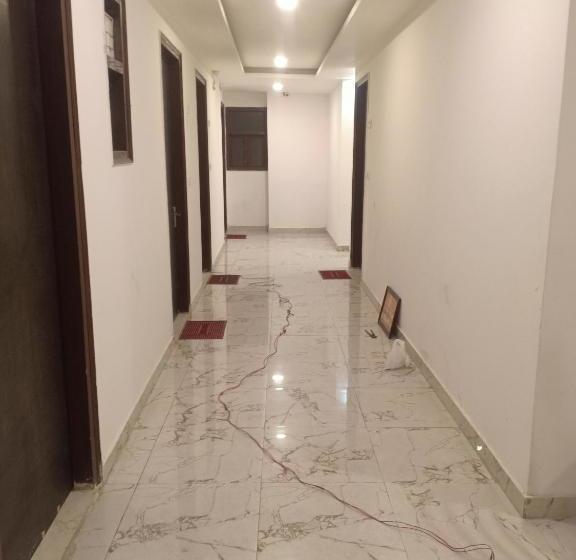 בית מלון כפרי Le Mount Plaza Delhi Igi Airport