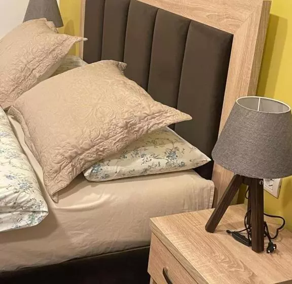 ベッドアンドブレックファースト Ora Apartament