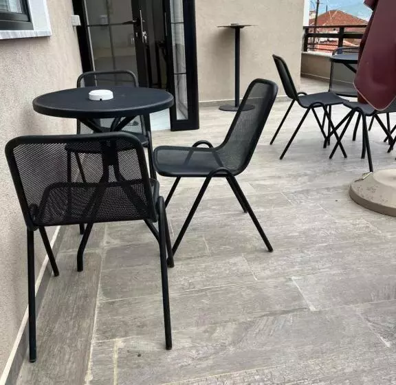 ベッドアンドブレックファースト Ora Apartament