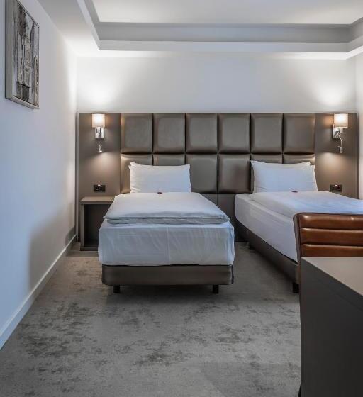 هتل Charm Boutique