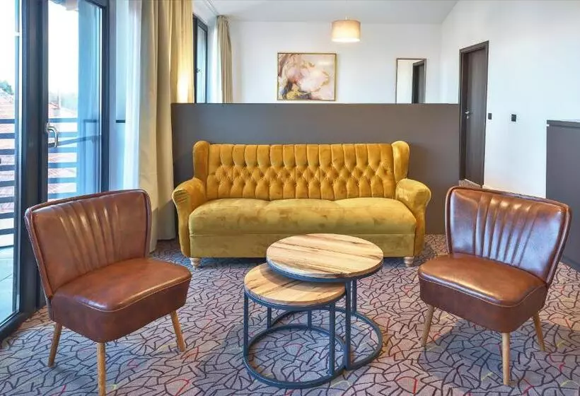 ホテル Charm Boutique