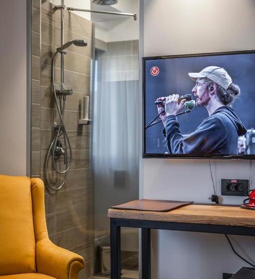 هتل Charm Boutique