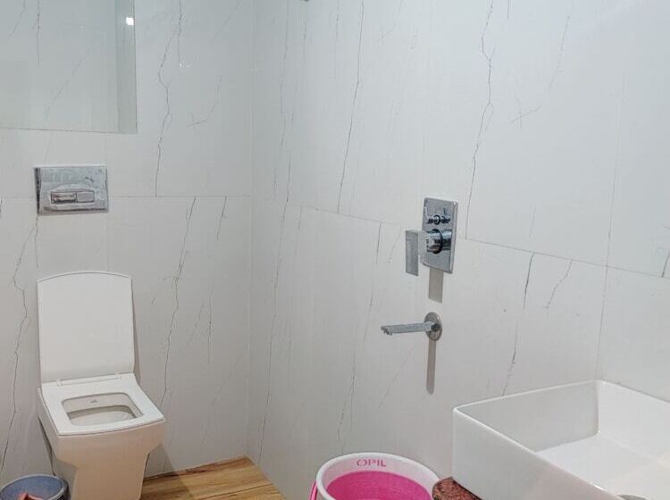 호텔 Krishan Kanhiya