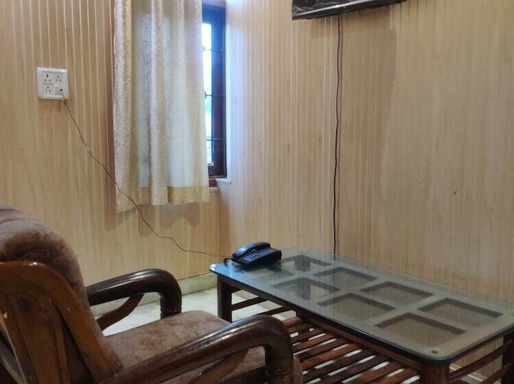 호텔 Krishan Kanhiya