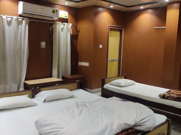 호텔 Krishan Kanhiya