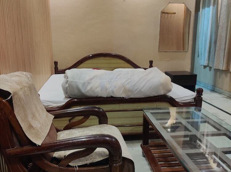 호텔 Krishan Kanhiya