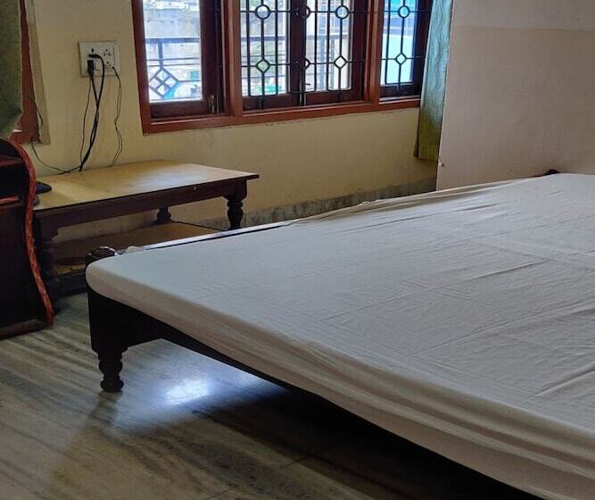 호텔 Krishan Kanhiya