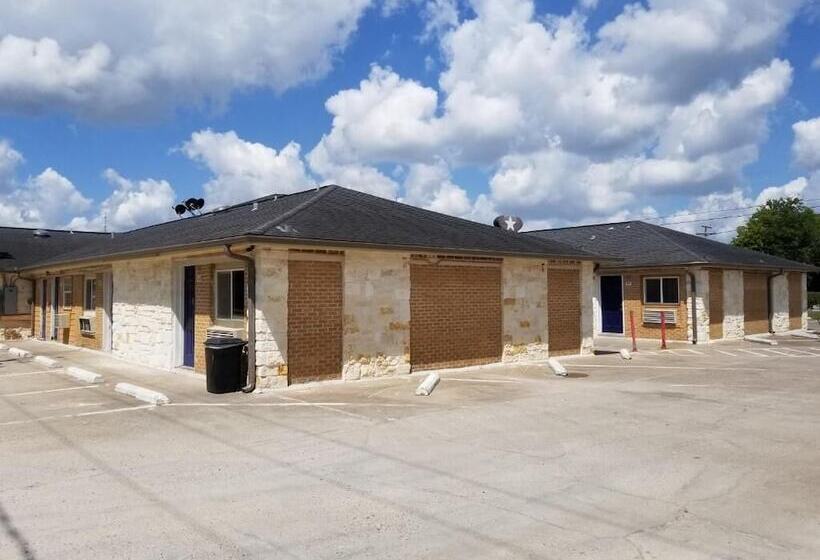 فندق Lone Star Inn By Fairbridge