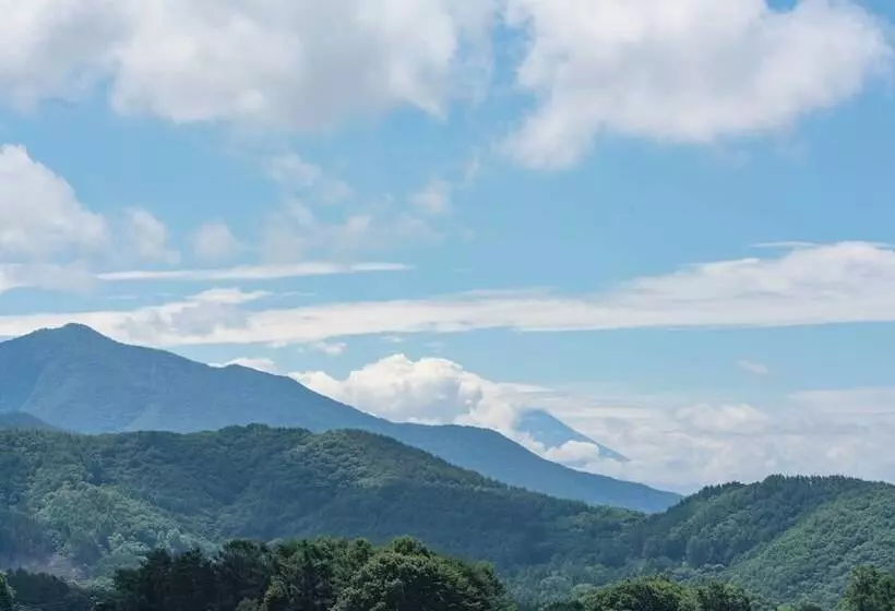 Majatalo Guesthouse Leaf